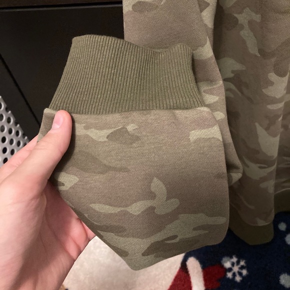 Reebok Mens XL Olive Green Camo Long Sleeve Pullover Crew Neck Sweatshirt NWOT - Picture 6 of 12